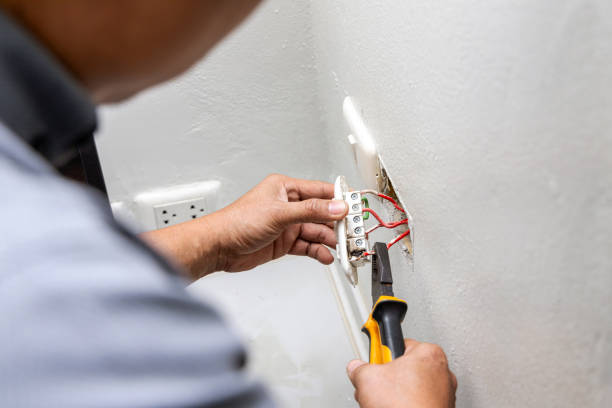 Best Affordable Emergency Electrician  in Pendleton, OR